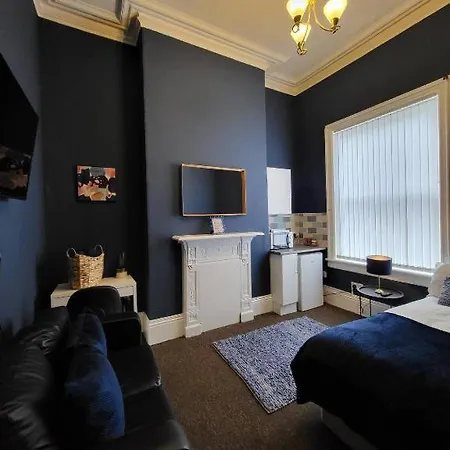 Digbeth City Centre Apartment Sleeps 12 Opposite Coach Station Birmingham Exterior photo