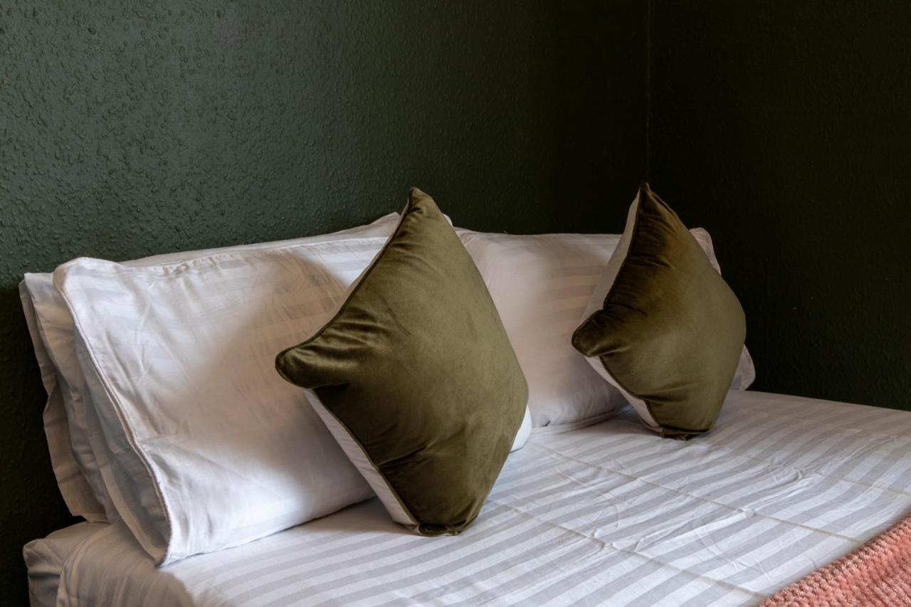 Apartment Digbeth Centre Sleeps 12 Opposite Coach Station *