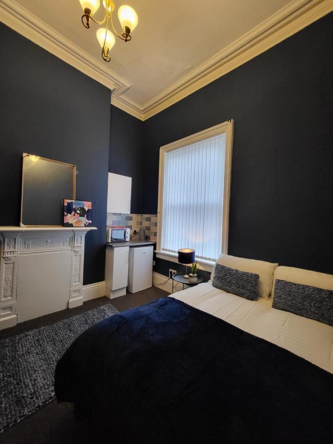 Digbeth Centre Sleeps 12 Opposite Coach Station *